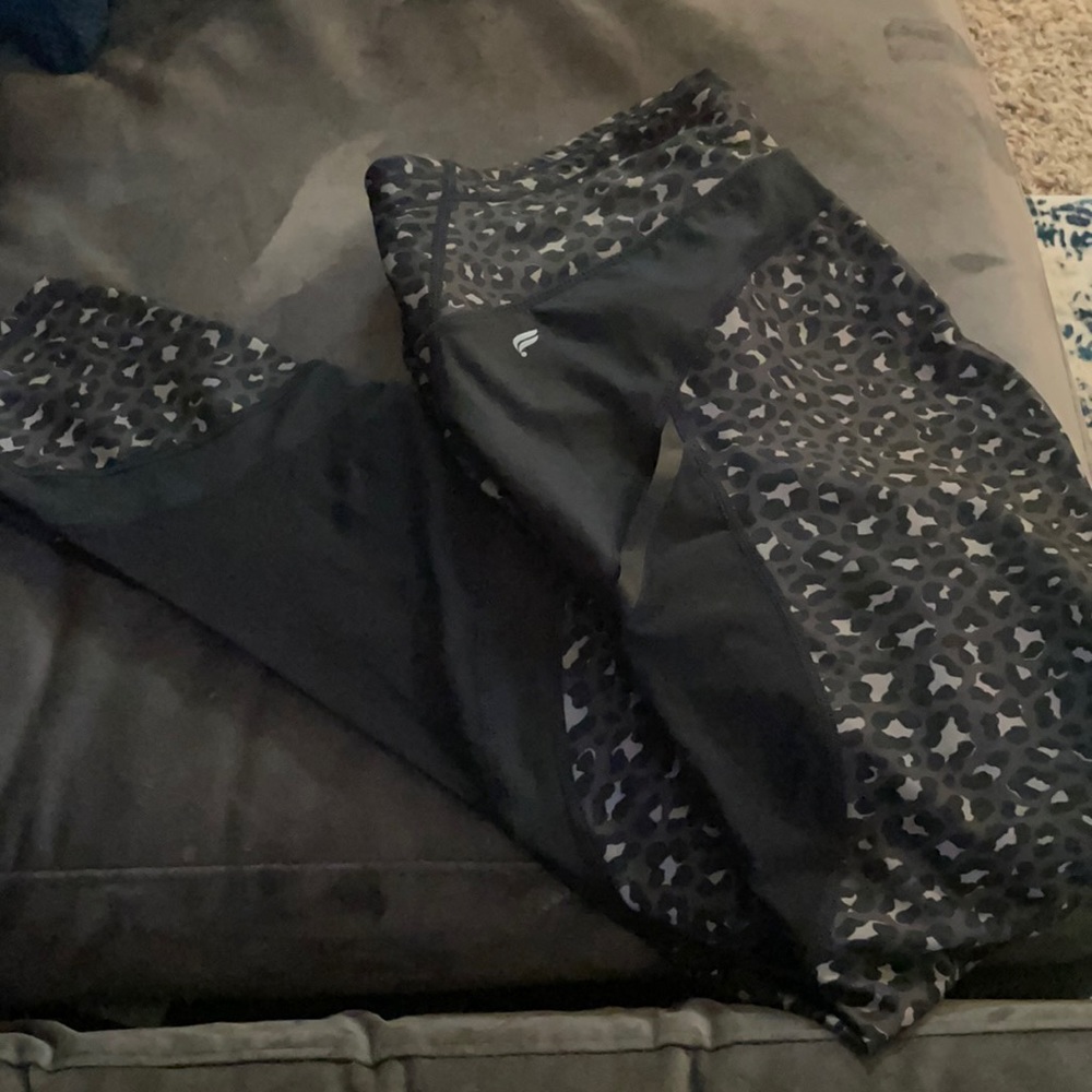 High waisted leggings